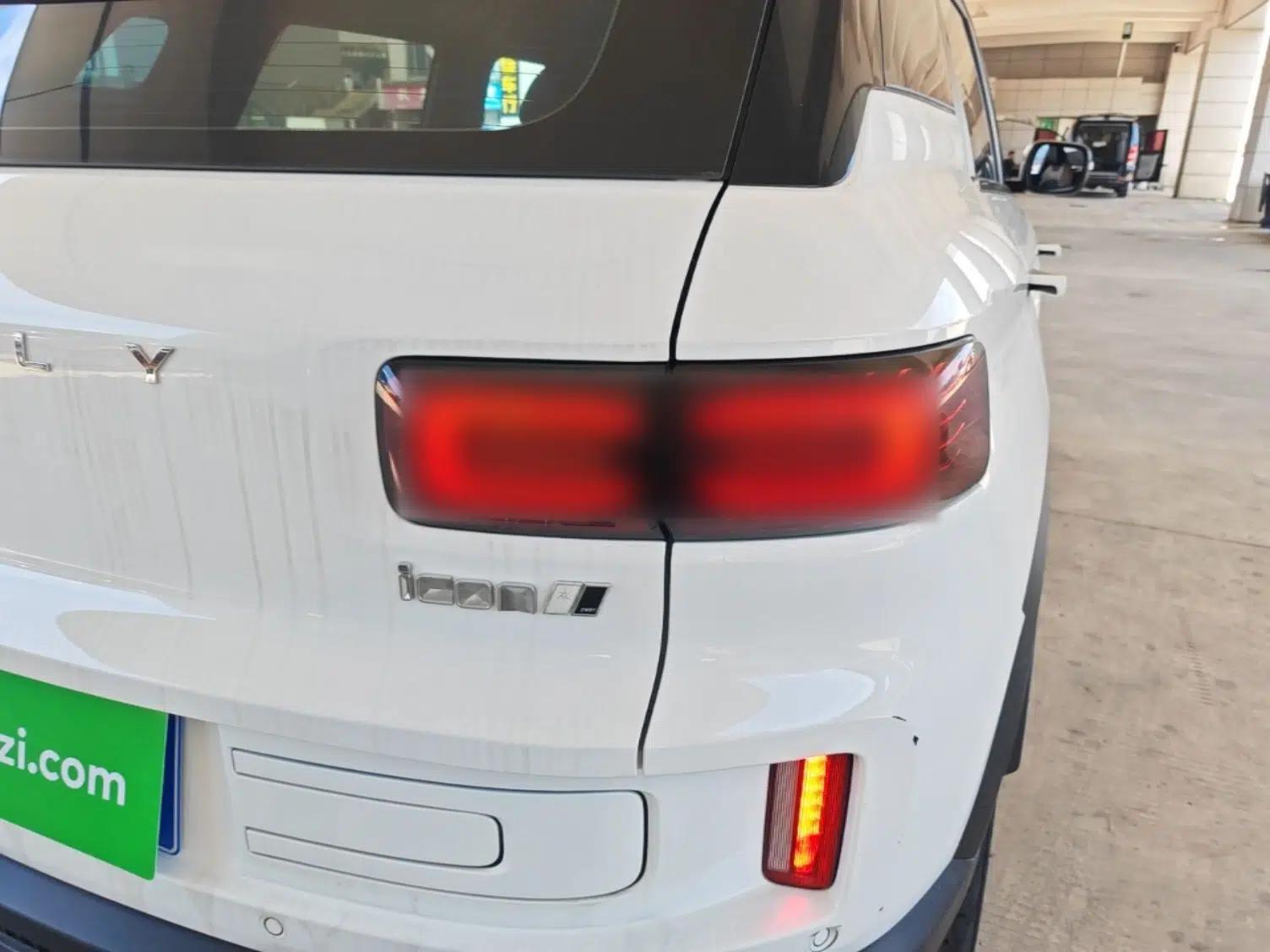 Geely Auto icon 2023 1.5TD Chocolate Smoothie Edition — миниатюра 9