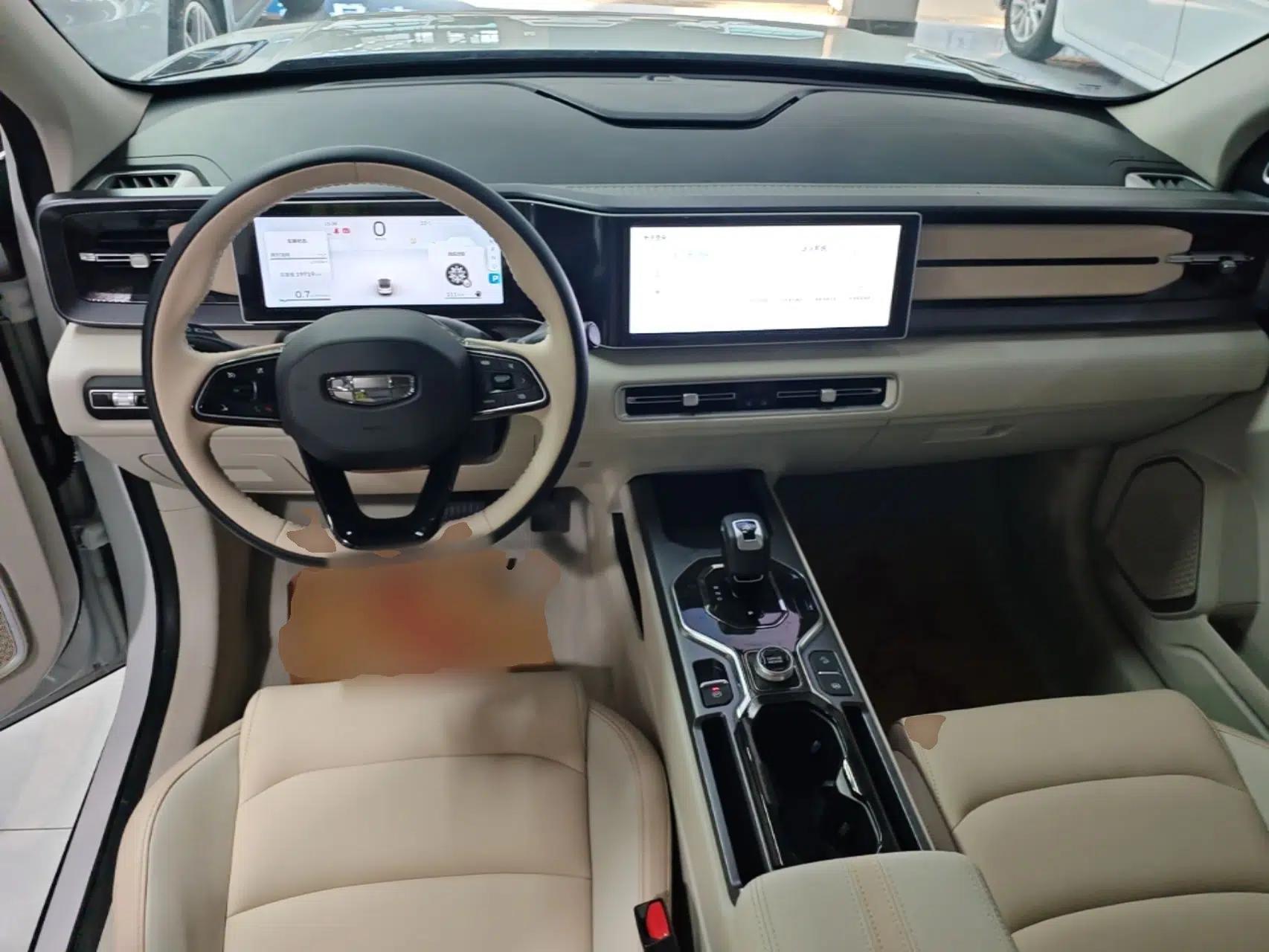Geely Auto icon 2023 1.5TD Chocolate Smoothie Edition — миниатюра 17