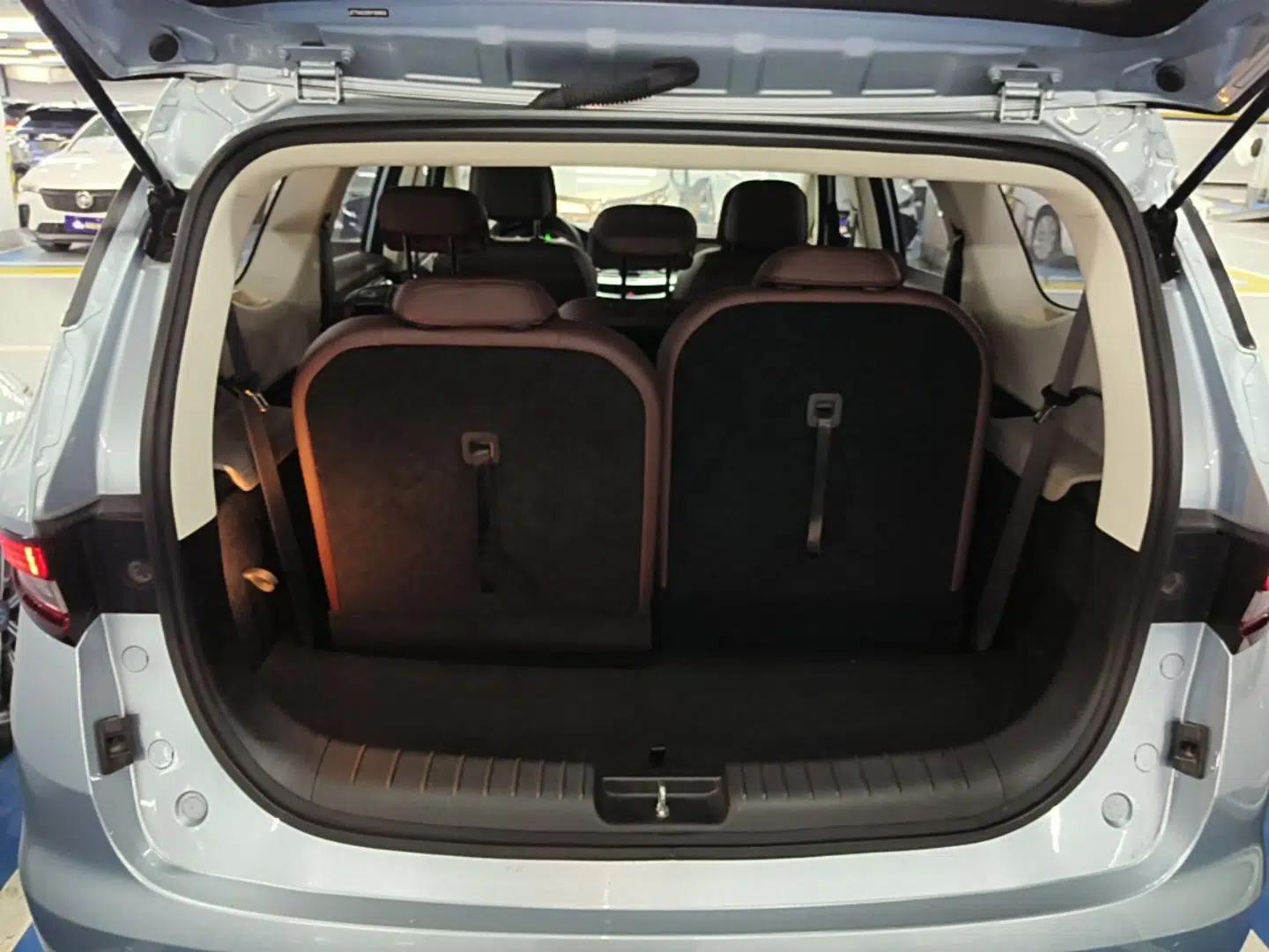 Geely Auto Jiajie 2022 1.8TD DCT Platinum Comfort Model — миниатюра 27