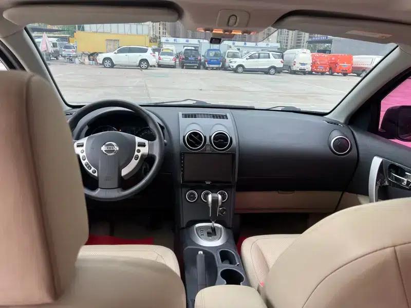 Nissan Qashqai 2012 2.0XV CVT 2WD — миниатюра 7