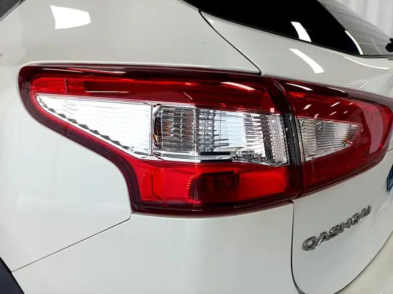 Nissan Qashqai 2016 2.0L CVT Luxury Edition — миниатюра 13