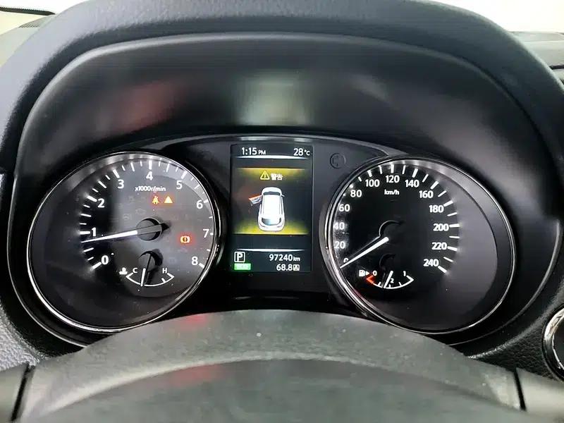 Nissan Qashqai 2016 2.0L CVT Luxury Edition — миниатюра 15
