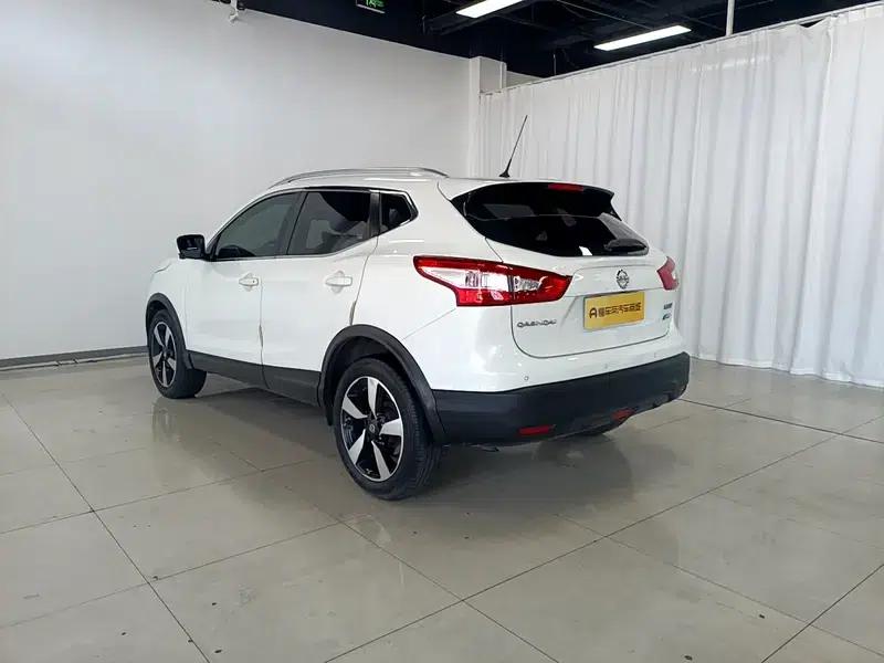 Nissan Qashqai 2016 2.0L CVT Luxury Edition — миниатюра 5