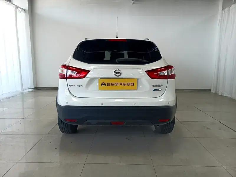 Nissan Qashqai 2016 2.0L CVT Luxury Edition — миниатюра 6