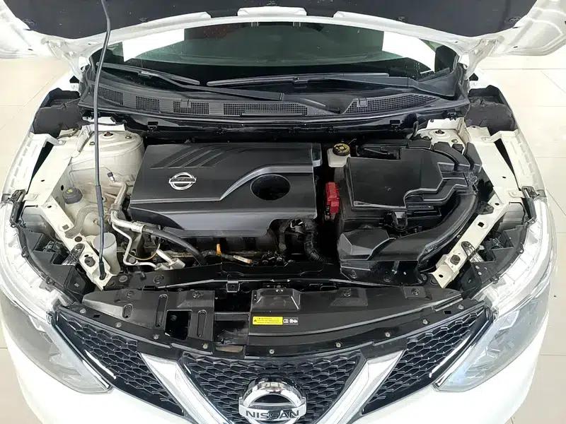 Nissan Qashqai 2016 2.0L CVT Luxury Edition — миниатюра 10
