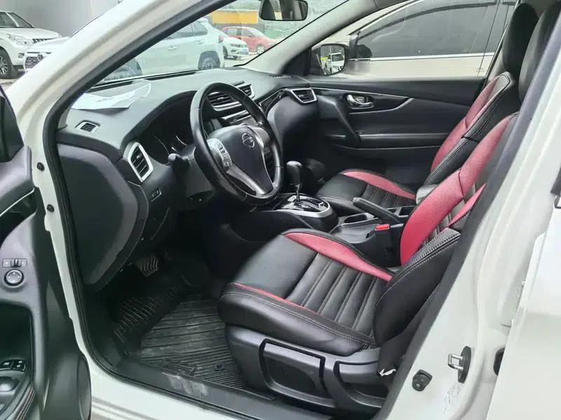 Nissan Qashqai 2016 2.0L CVT Luxury Edition — миниатюра 11