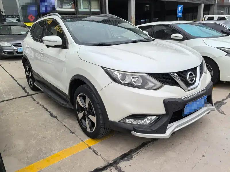 Nissan Qashqai 2016 2.0L CVT Luxury Edition — миниатюра 3