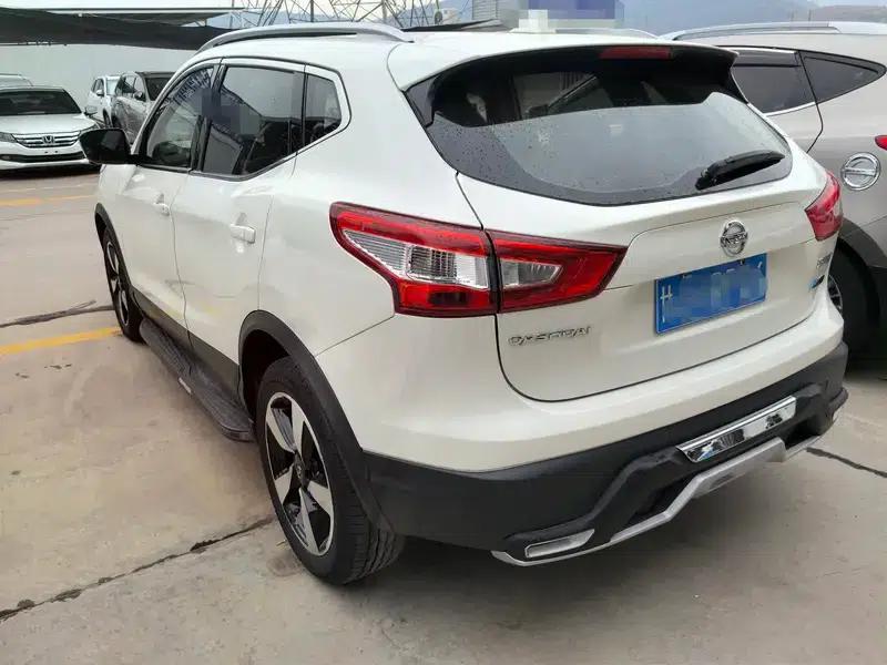 Nissan Qashqai 2016 2.0L CVT Luxury Edition — миниатюра 4