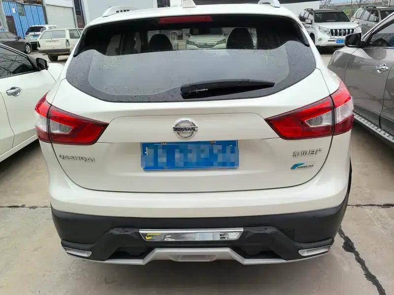Nissan Qashqai 2016 2.0L CVT Luxury Edition — миниатюра 5