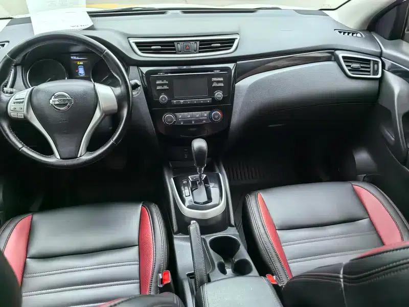 Nissan Qashqai 2016 2.0L CVT Luxury Edition — миниатюра 9