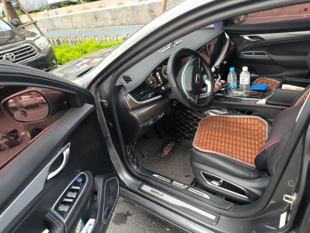 Geely Auto Emgrand GT 2018 1.5T MHEV Yaoxiang Edition — миниатюра 16