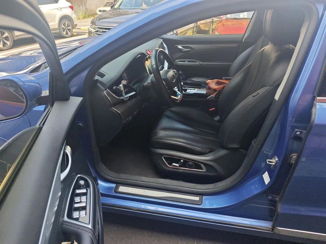 Geely Auto Emgrand GT New Energy 2018 1.5T PHEV Yao Ling Edition — миниатюра 16