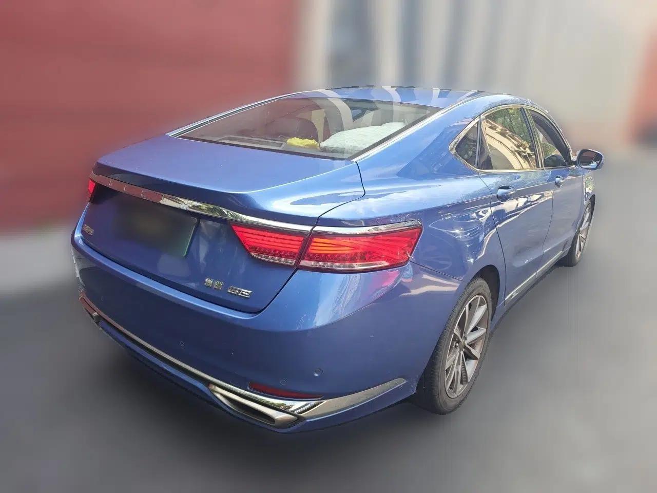 Geely Auto Emgrand GT New Energy 2018 1.5T PHEV Yao Ling Edition — миниатюра 6