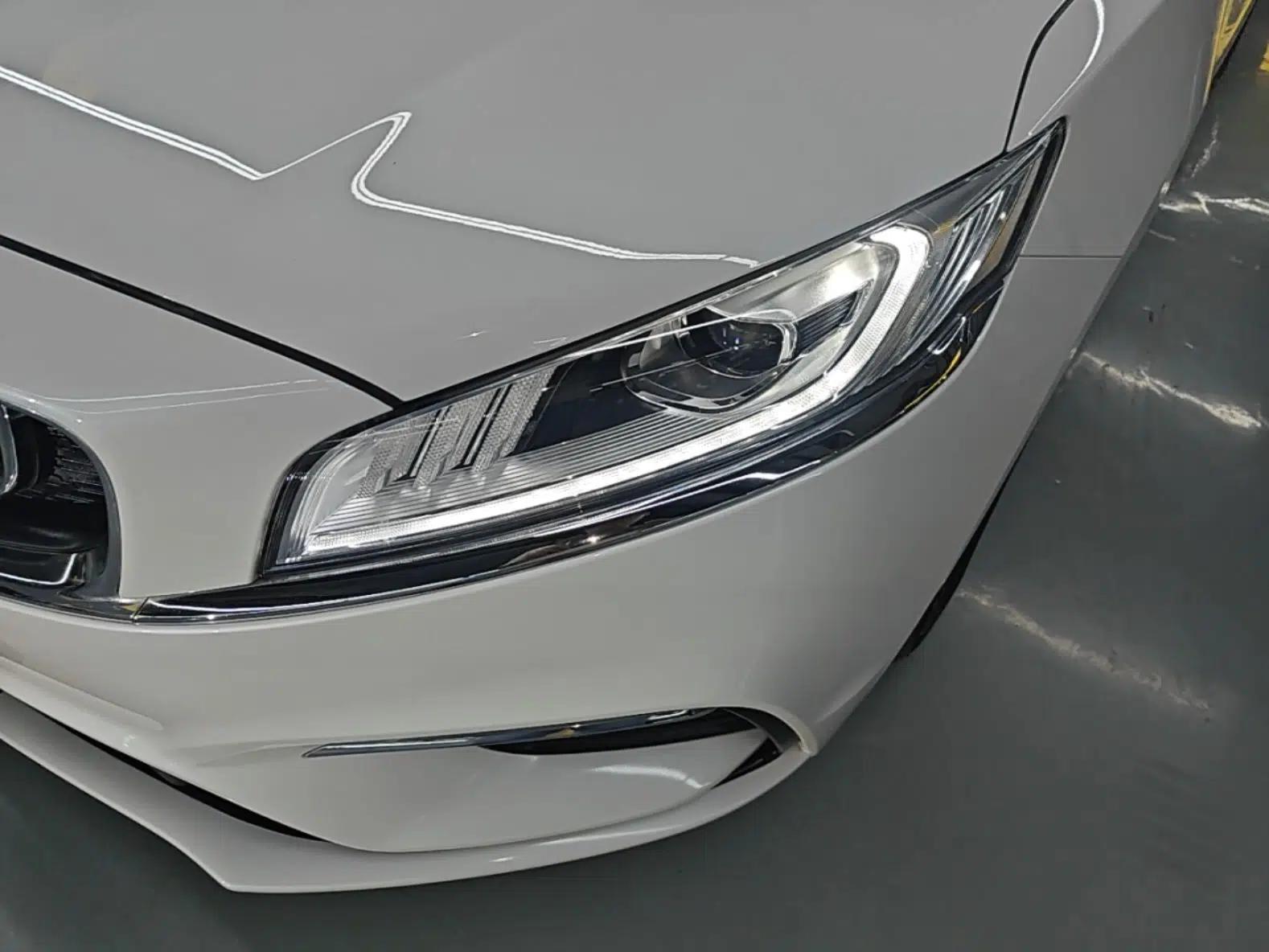 Geely Auto Emgrand GT New Energy 2020 1.5T PHEV Yaoxiang Edition — миниатюра 8