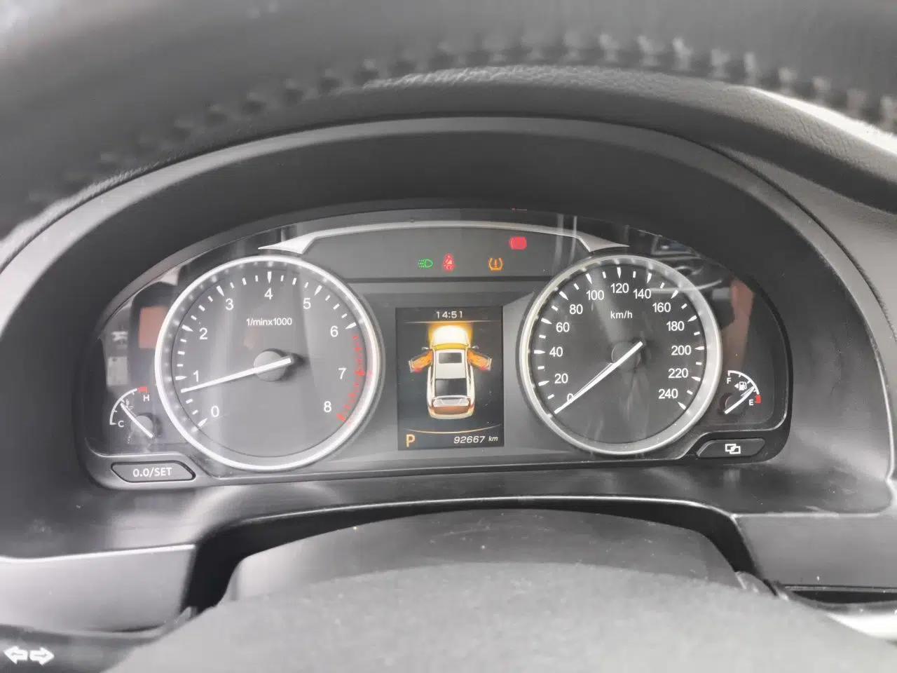 Geely Auto Emgrand GT 2016 2.4L Zunya Model — миниатюра 11
