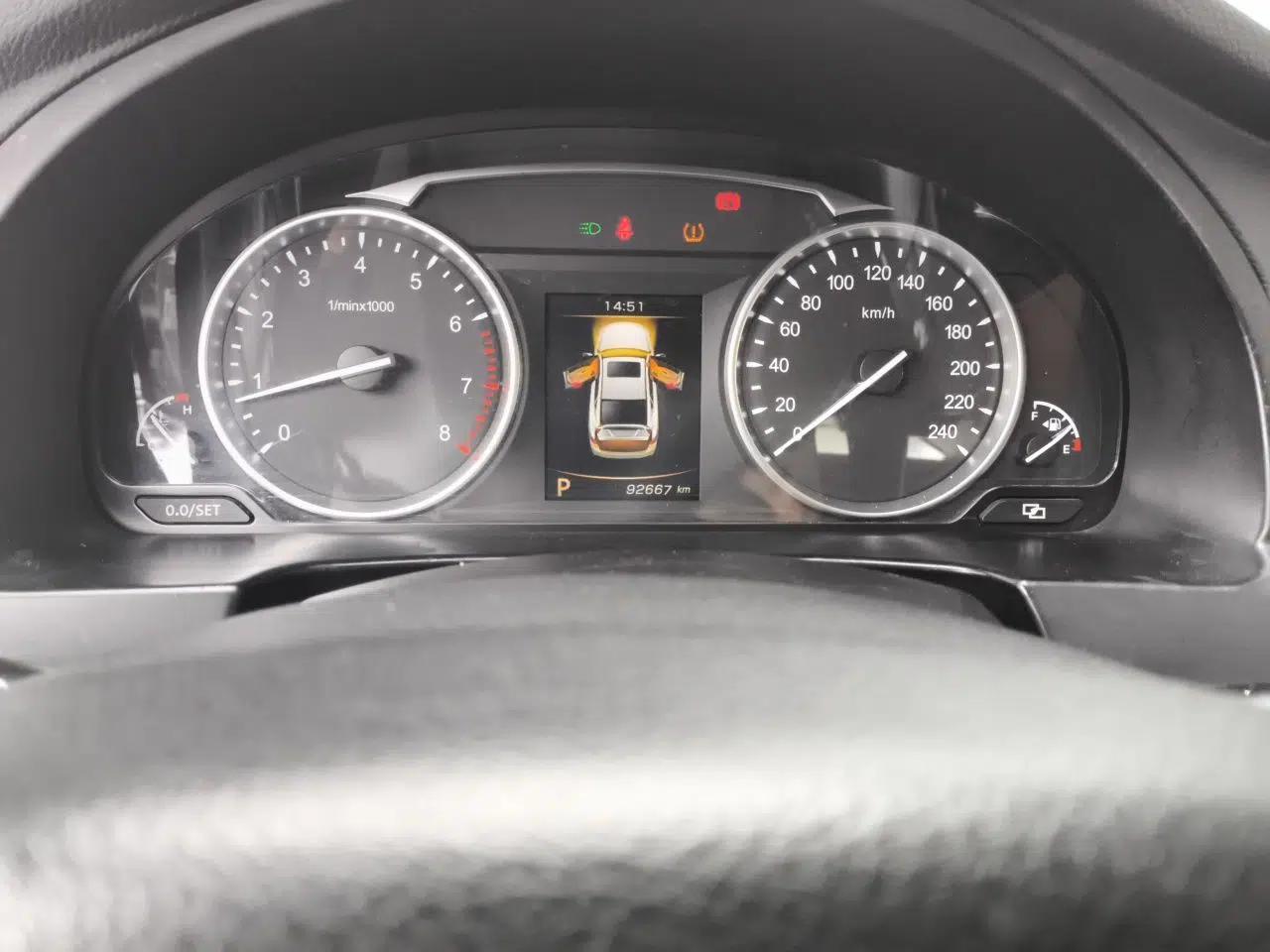 Geely Auto Emgrand GT 2016 2.4L Zunya Model — миниатюра 12