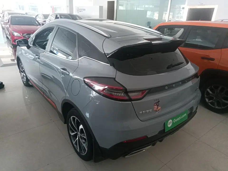 Geely Auto Emgrand S 2022 1.4T CVT Crossover Player Edition — миниатюра 4