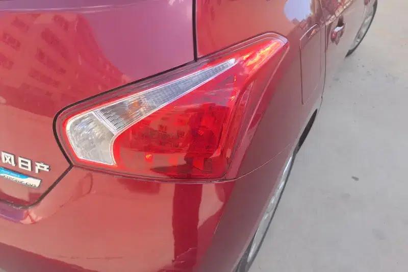 2013 Tiida 1.6L CVT Cool Edition — миниатюра 6