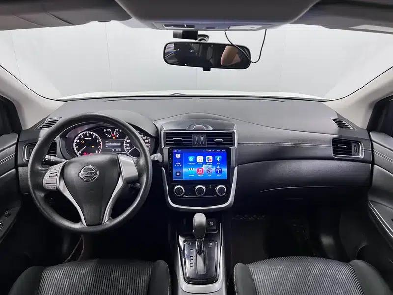 2016 Tiida 1.6L CVT Sport Edition — миниатюра 7