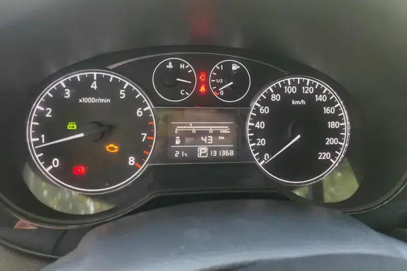 Tiida 2011 1.6L CVT Smart — миниатюра 13