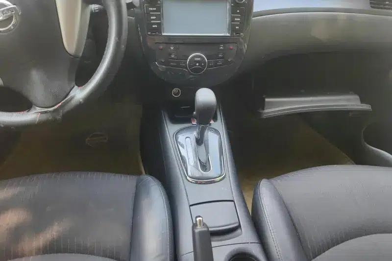 Tiida 2011 1.6L CVT Smart — миниатюра 15