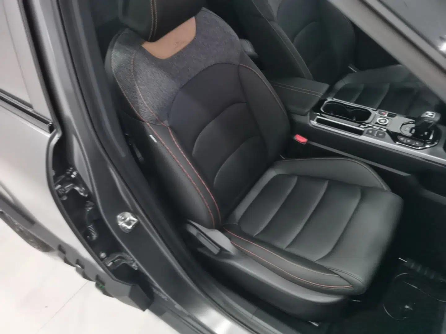 Geely Auto Cowboy 2025 1.5TD Trendy Play Edition — миниатюра 19
