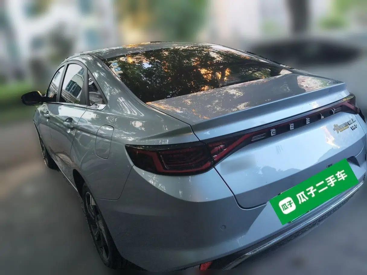 Geely Auto Emgrand L HiP 2024 Longteng Edition 1.5TD-DHT Pro 100KM Excellence Model — миниатюра 4