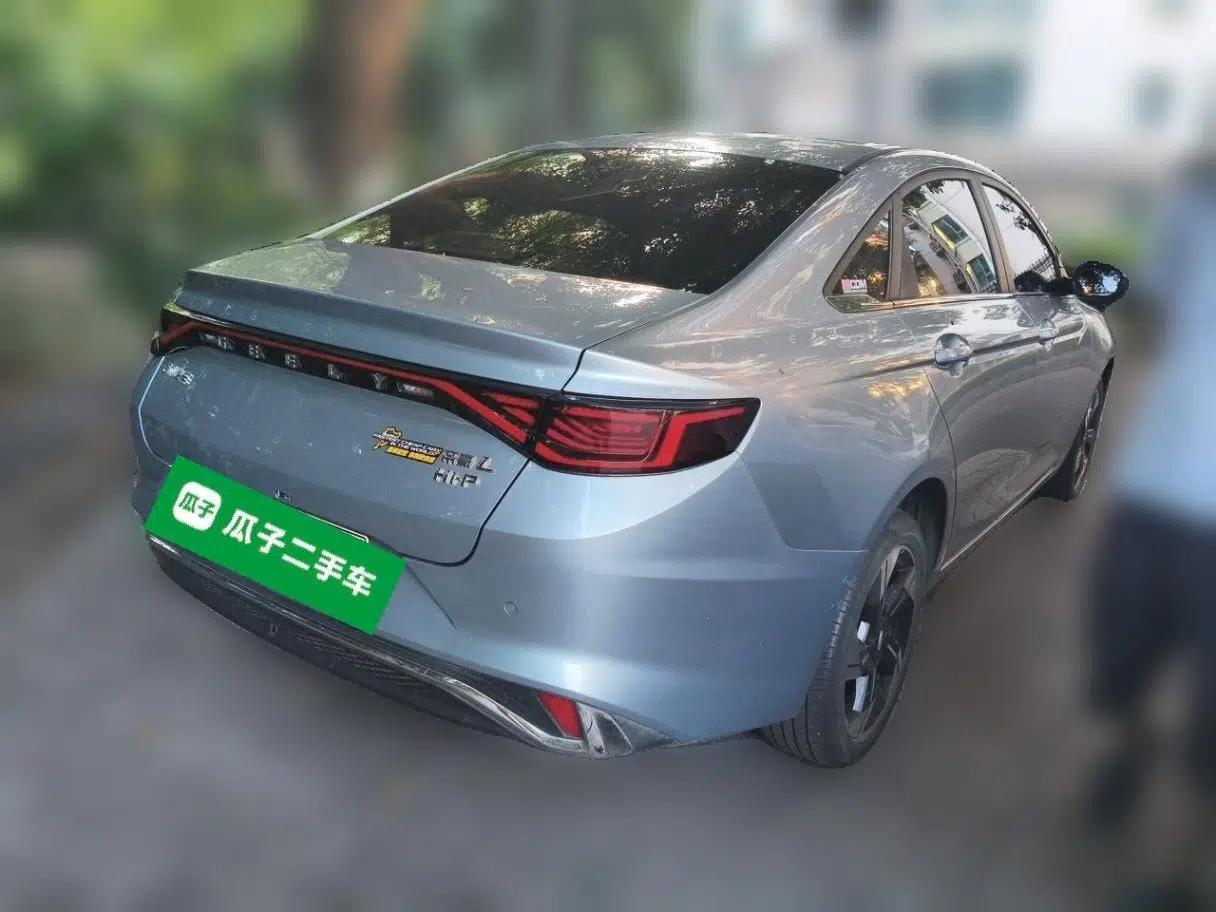 Geely Auto Emgrand L HiP 2024 Longteng Edition 1.5TD-DHT Pro 100KM Excellence Model — миниатюра 6