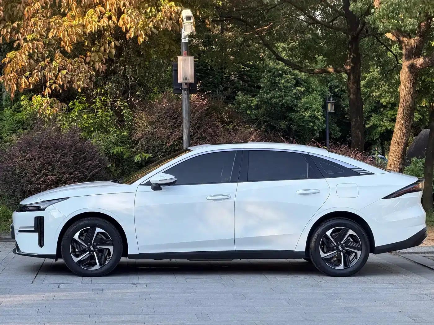 Galaxy L6 2025 EM-i 140km Explorer+ Edition — миниатюра 15