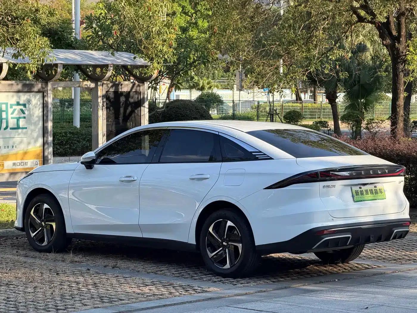 Galaxy L6 2025 EM-i 140km Explorer+ Edition — миниатюра 17
