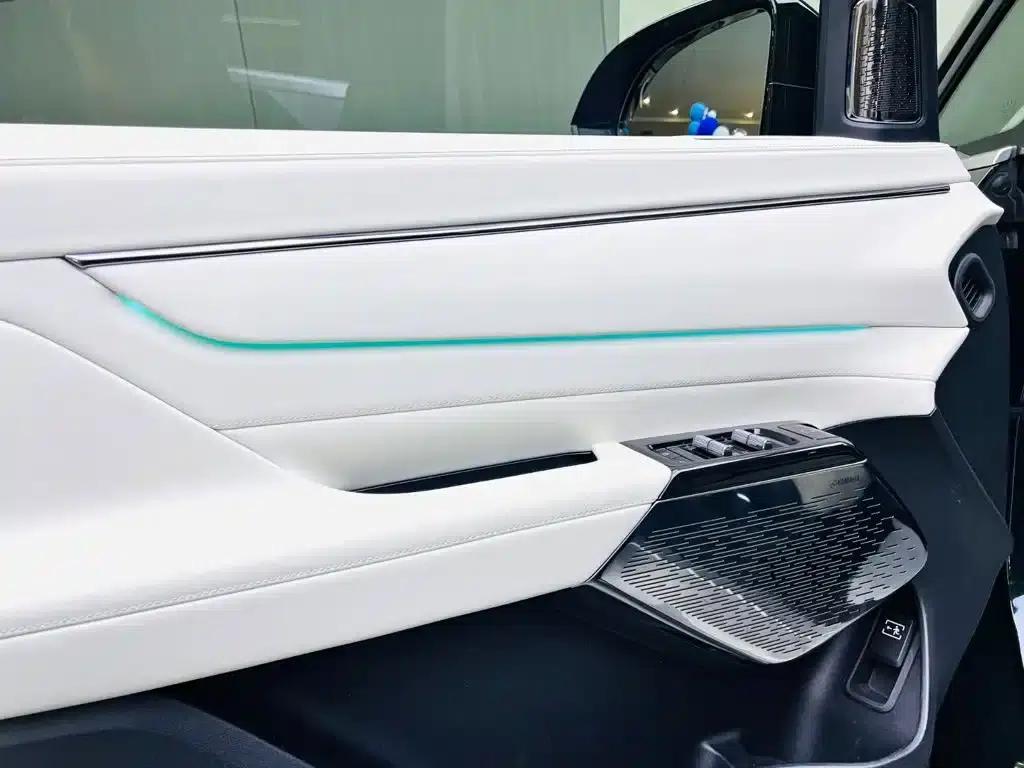 Yizhen L380 2025 Model 805km Flagship Edition 4WD — миниатюра 11