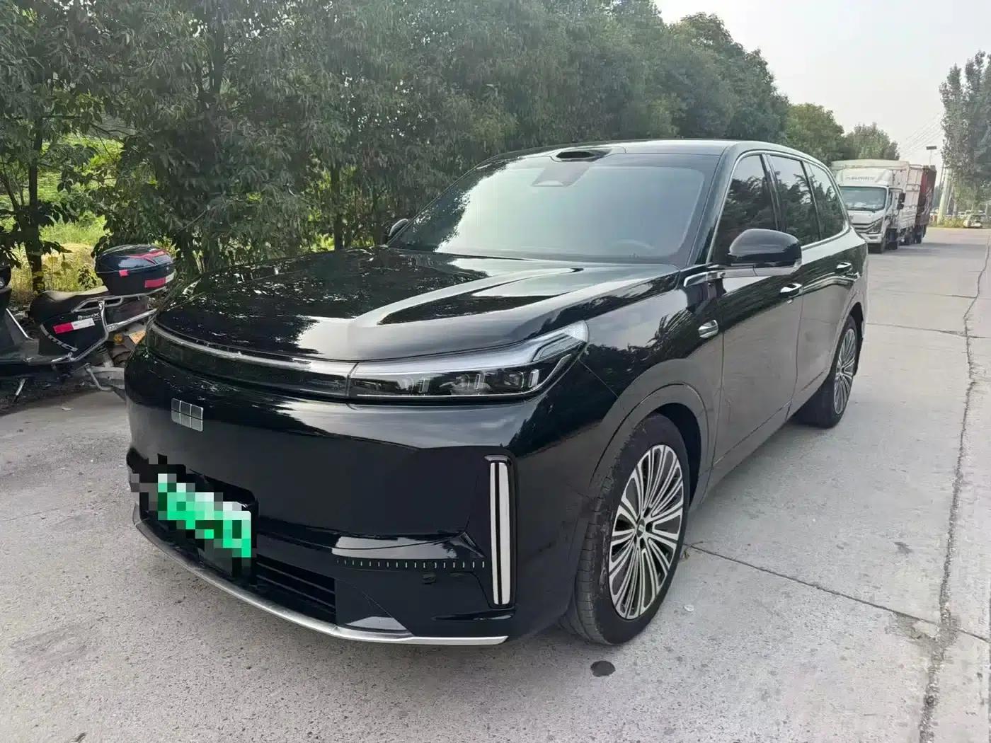 Galaxy M9 2025 210km/h AWD Navigator Edition — миниатюра 1