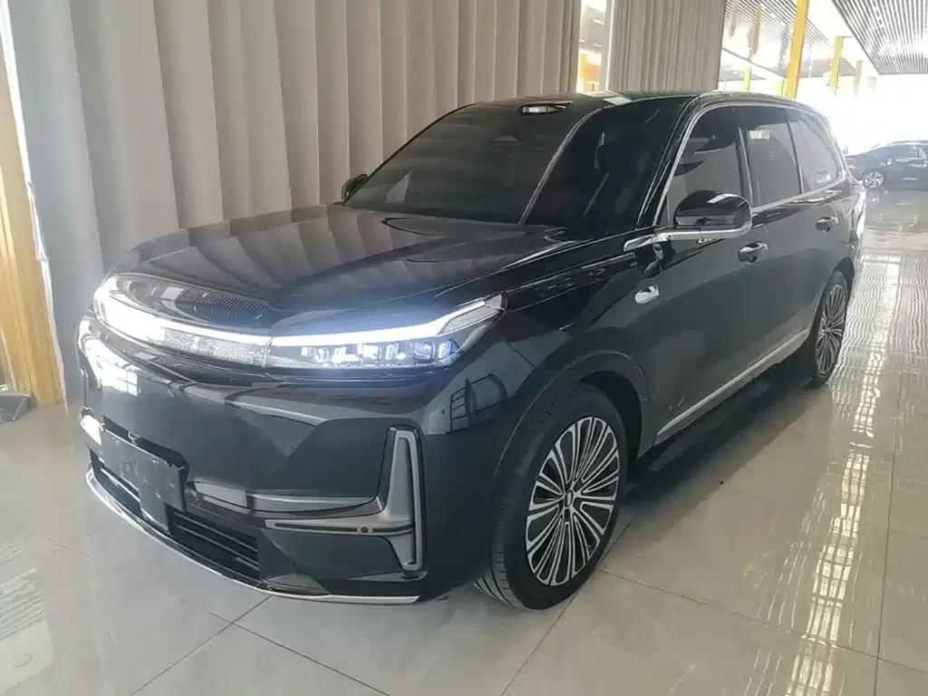Galaxy M9 2025 210km/h AWD Navigator Edition — миниатюра 2