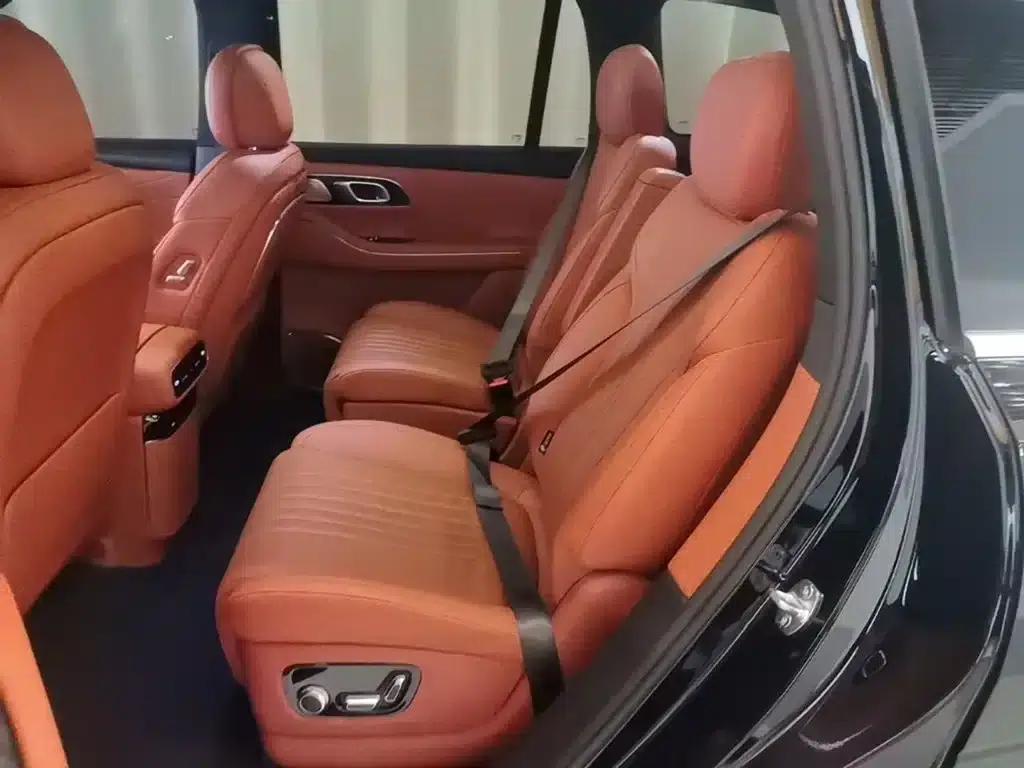 Galaxy M9 2025 210km/h AWD Navigator Edition — миниатюра 17