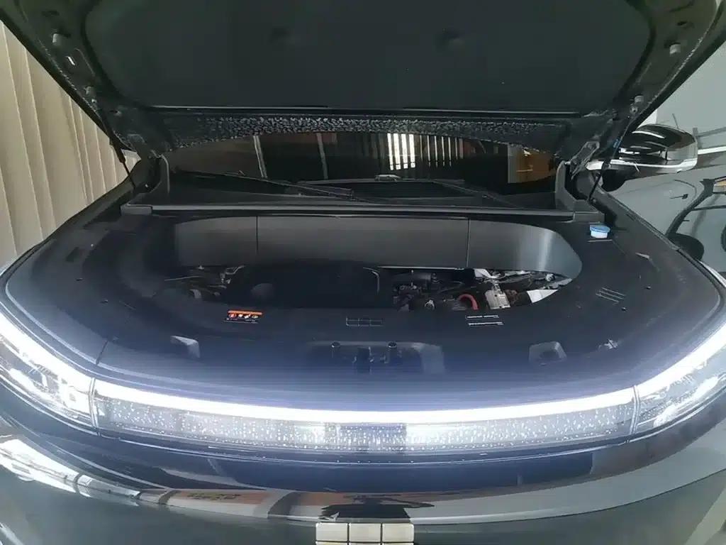 Galaxy M9 2025 210km/h AWD Navigator Edition — миниатюра 20
