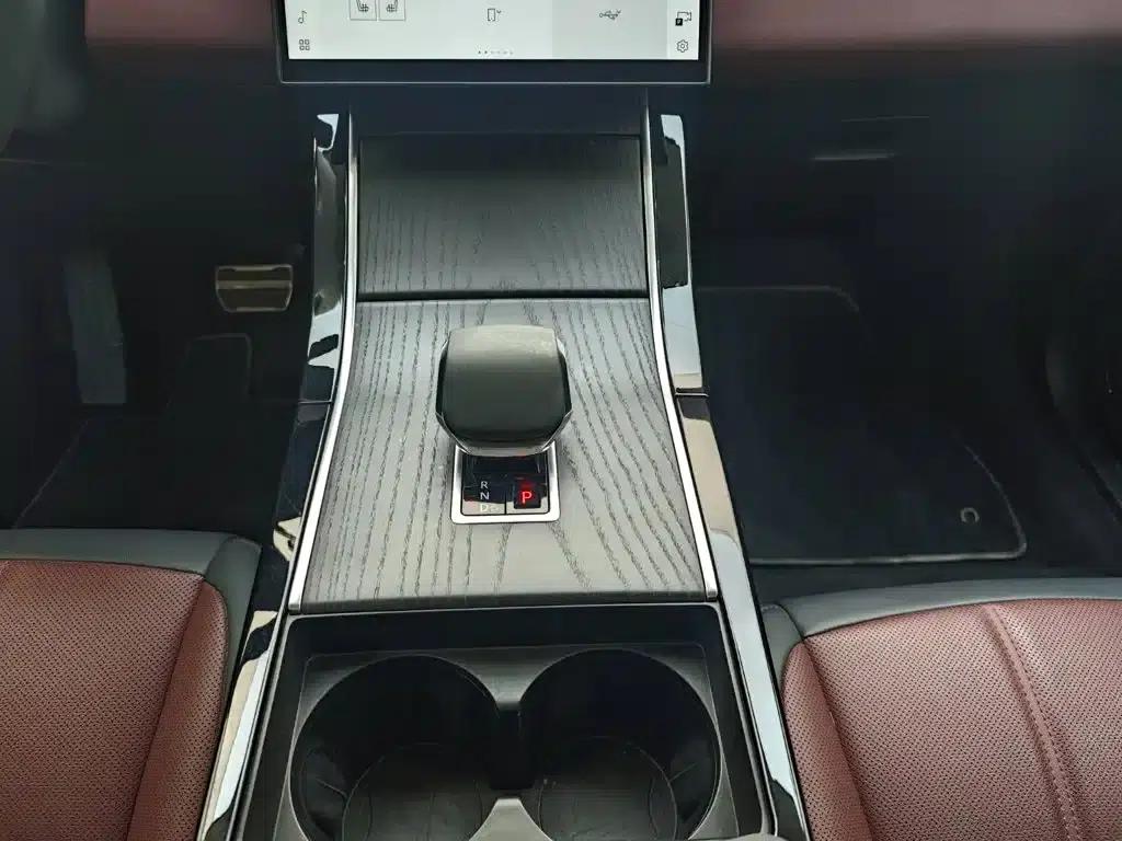 2024 Range Rover Evoque L SE Luxury Edition — миниатюра 20