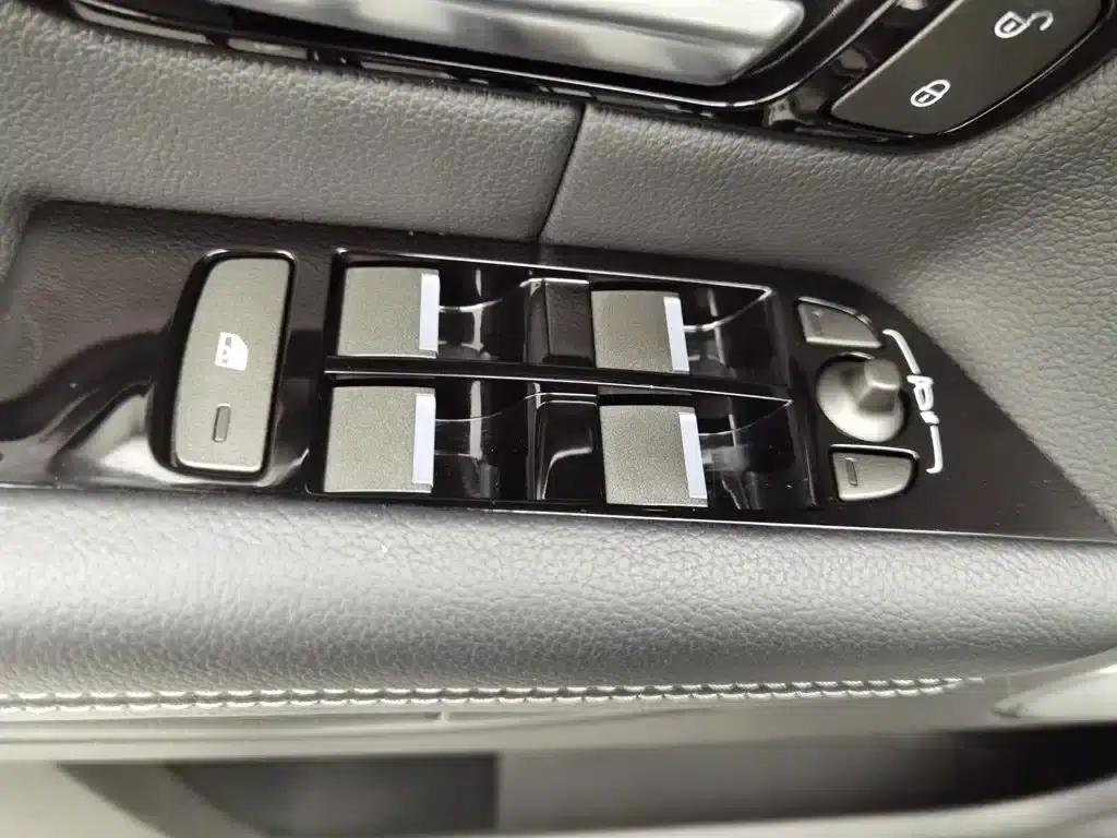 Range Rover Evoque 2018 240PS SE Dynamic Smart Edition — миниатюра 9