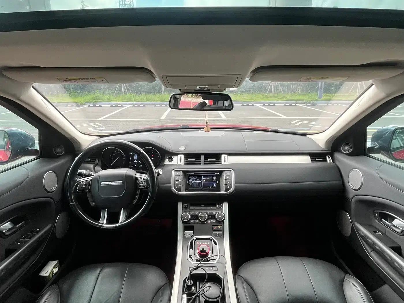 Range Rover Evoque 2016 2.0T SE Smart Edition — миниатюра 5