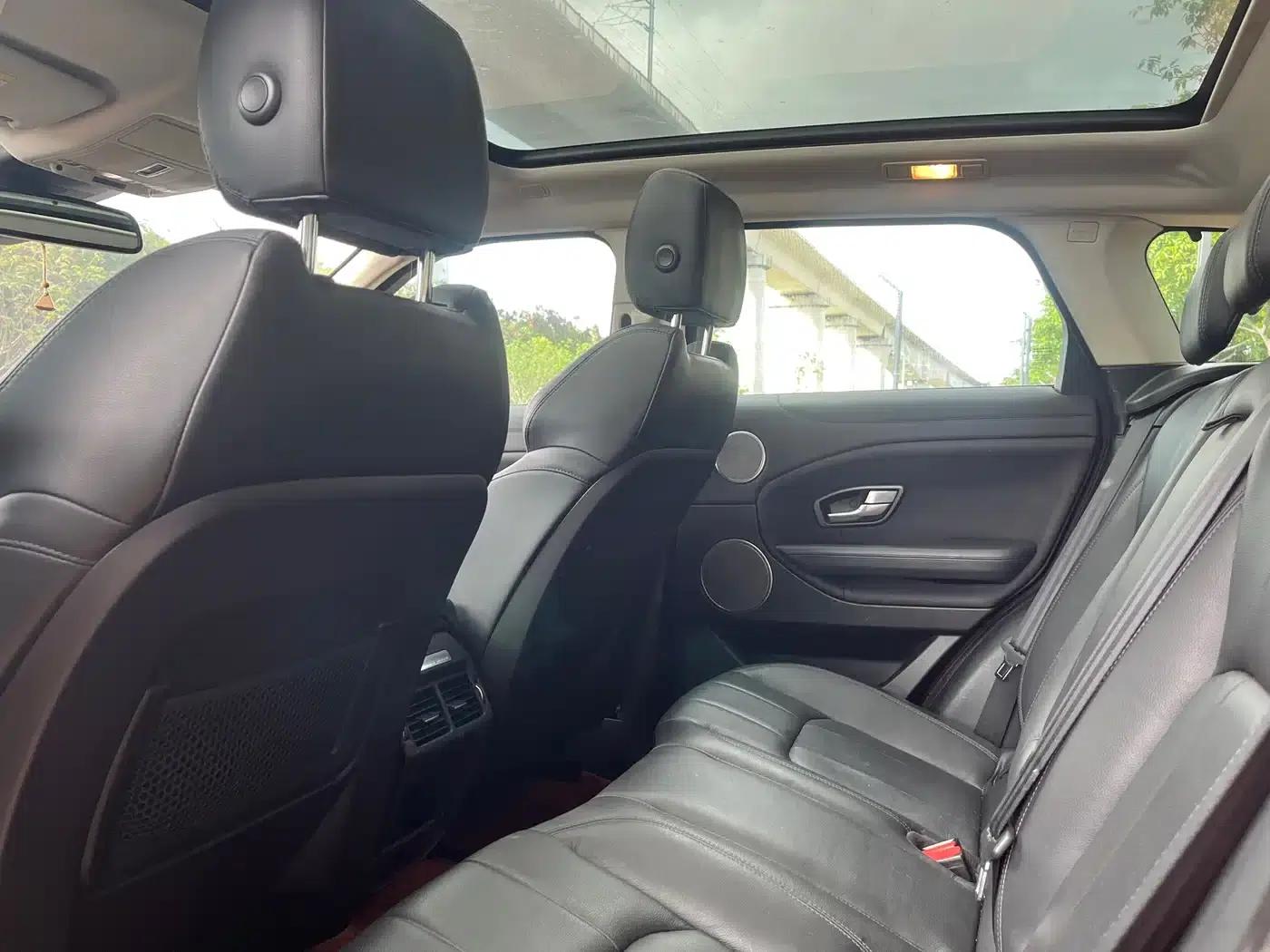 Range Rover Evoque 2016 2.0T SE Smart Edition — миниатюра 6