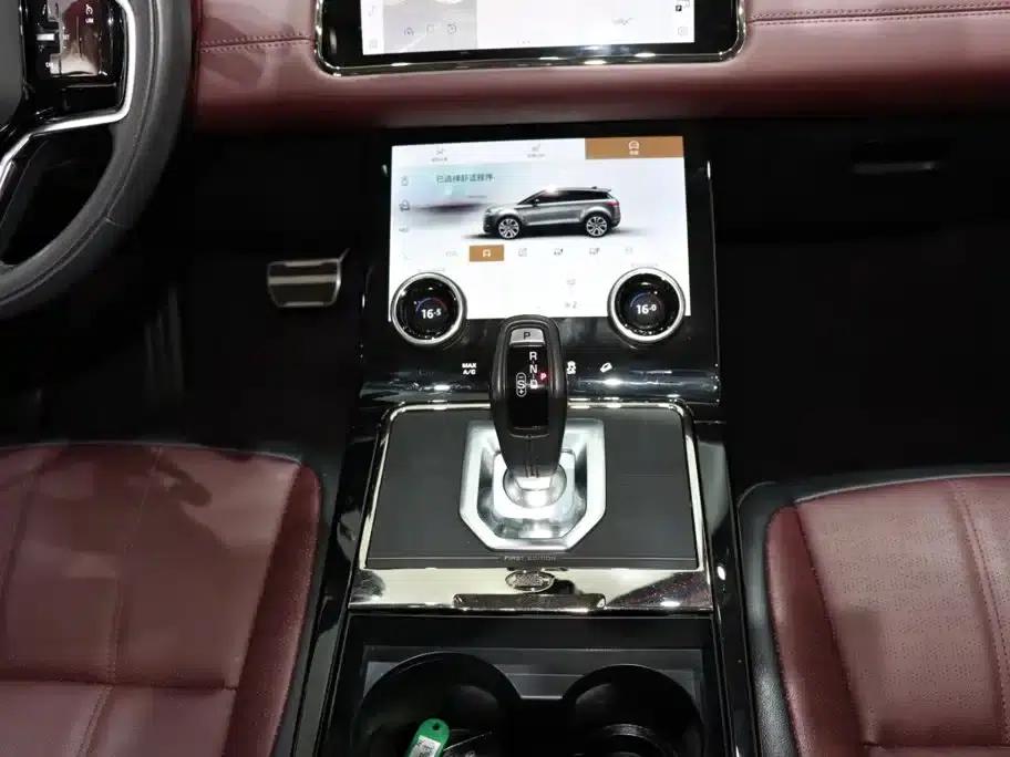 Range Rover Evoque 2021 Model: Evoque L 249PS R-Dynamic First Edition — миниатюра 14