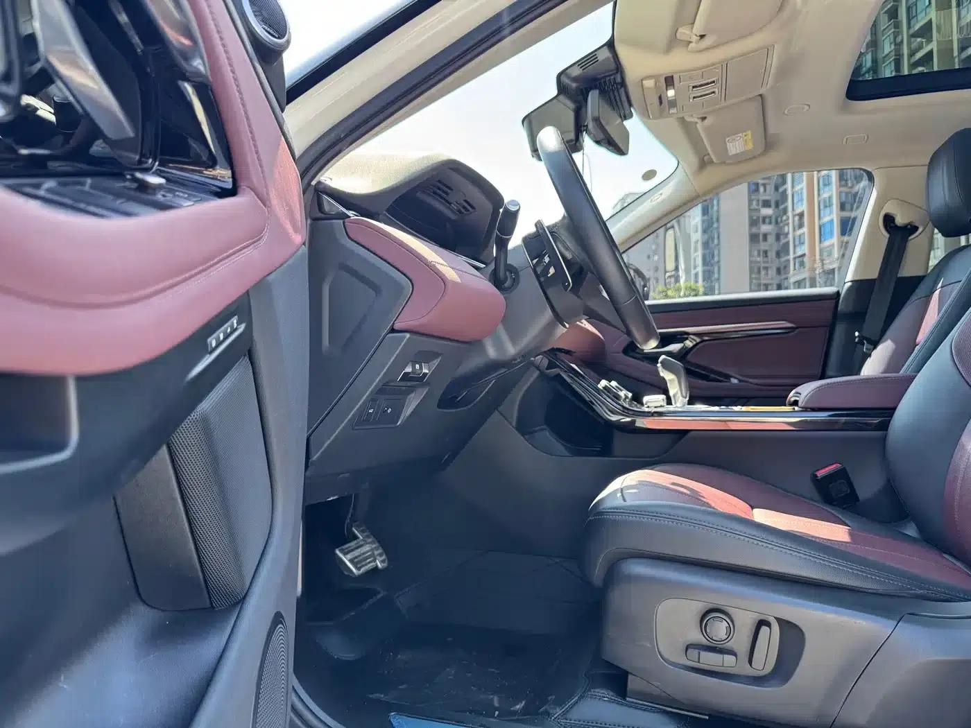 Range Rover Evoque 2023 Model, Evoque L 249PS Luxury Edition — миниатюра 9