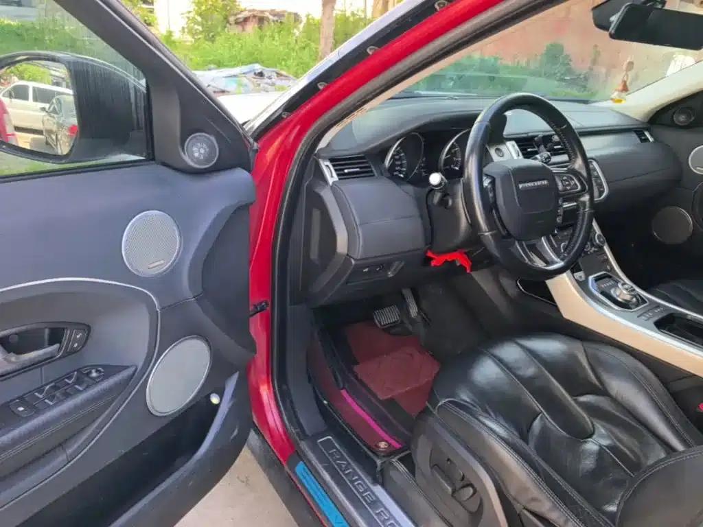 Range Rover Evoque 2015 2.0T 5-Door Smart Edition — миниатюра 16
