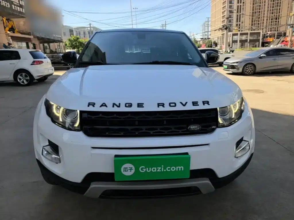 Range Rover Evoque 2015 2.0T 5-Door Smart Edition — миниатюра 3