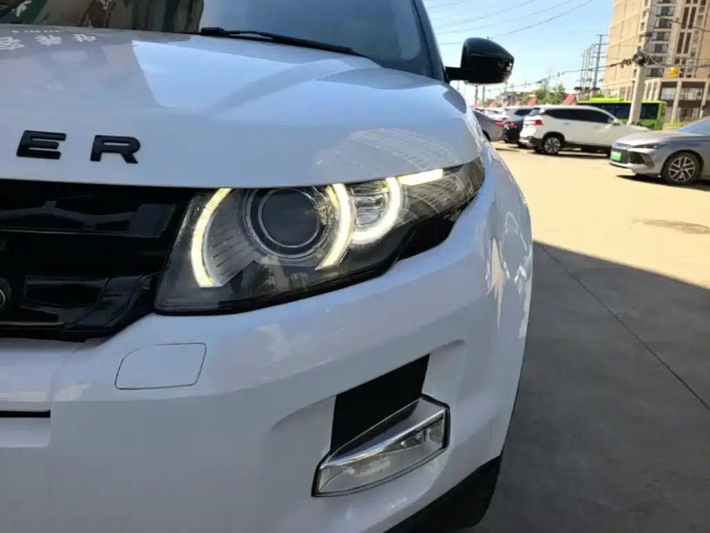 Range Rover Evoque 2015 2.0T 5-Door Smart Edition — миниатюра 24