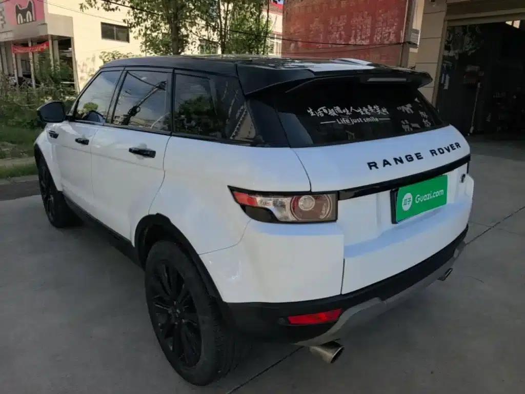 Range Rover Evoque 2015 2.0T 5-Door Smart Edition — миниатюра 5