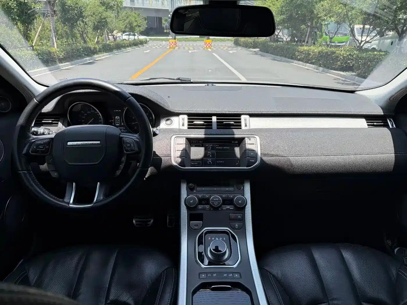 2014 Range Rover Evoque Imported 2.0T 5-Door Premium Edition — миниатюра 12