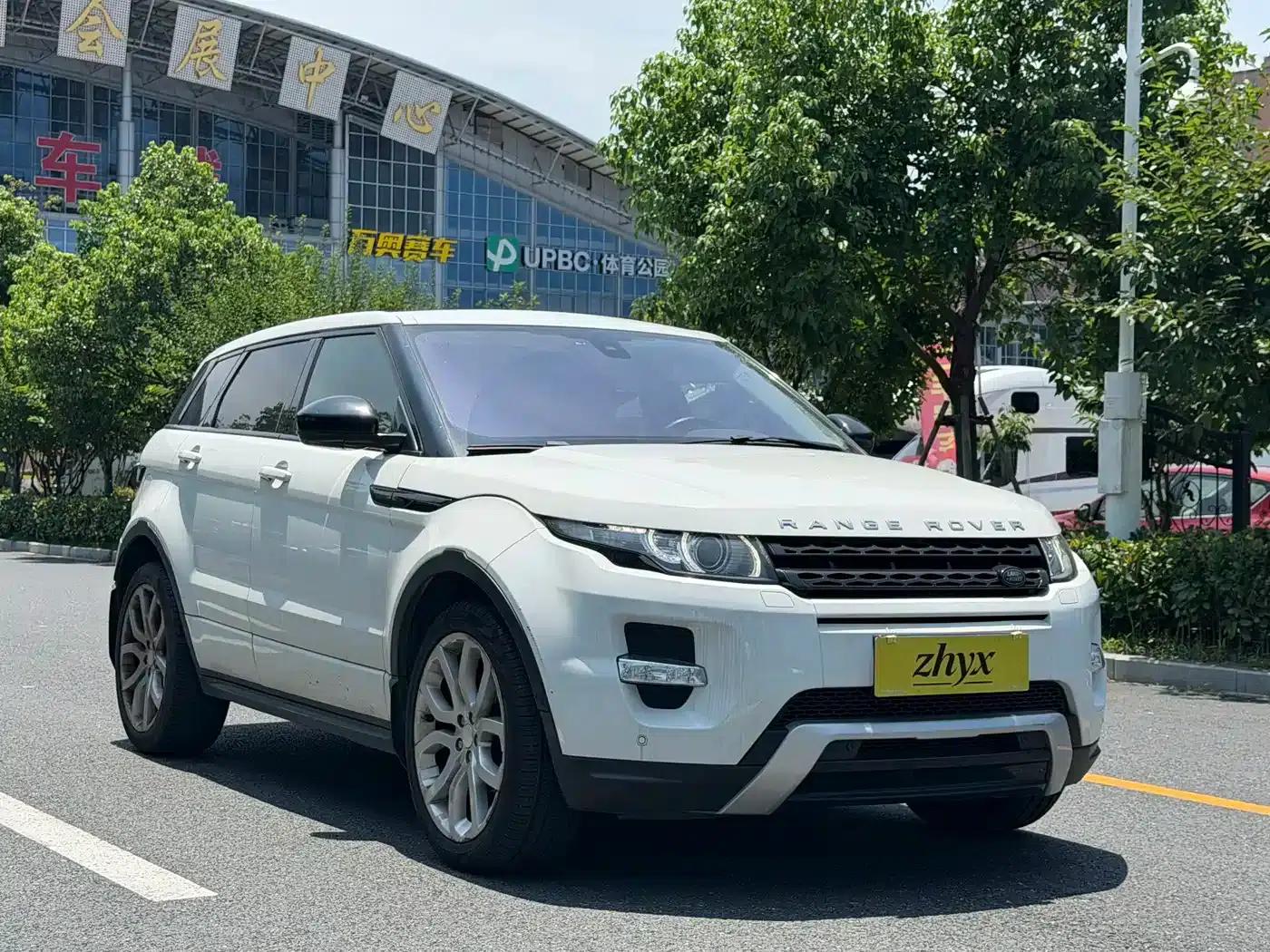 2014 Range Rover Evoque Imported 2.0T 5-Door Premium Edition — миниатюра 3