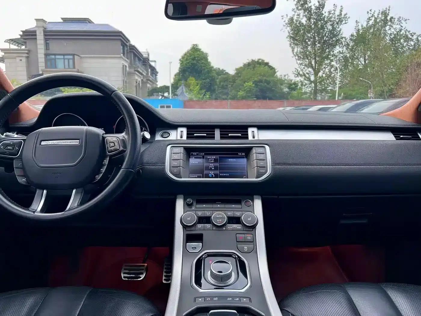 Range Rover Evoque (Imported) 2015 2.0T 5-Door Premium Edition — миниатюра 11