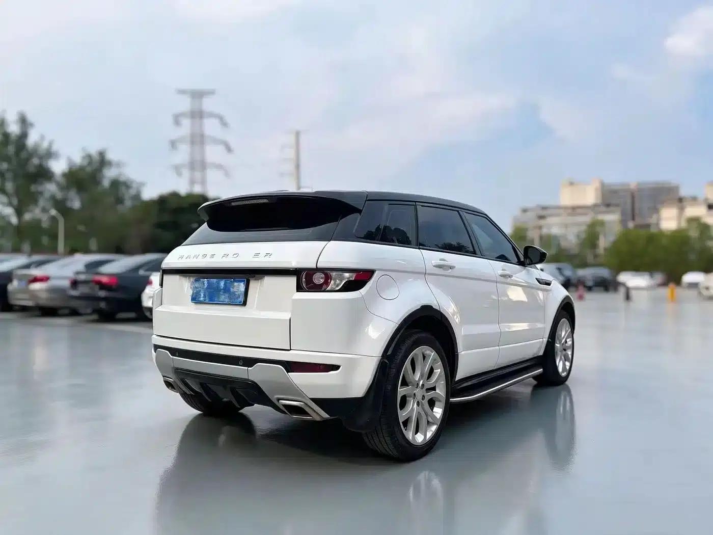 Range Rover Evoque (Imported) 2015 2.0T 5-Door Premium Edition — миниатюра 4