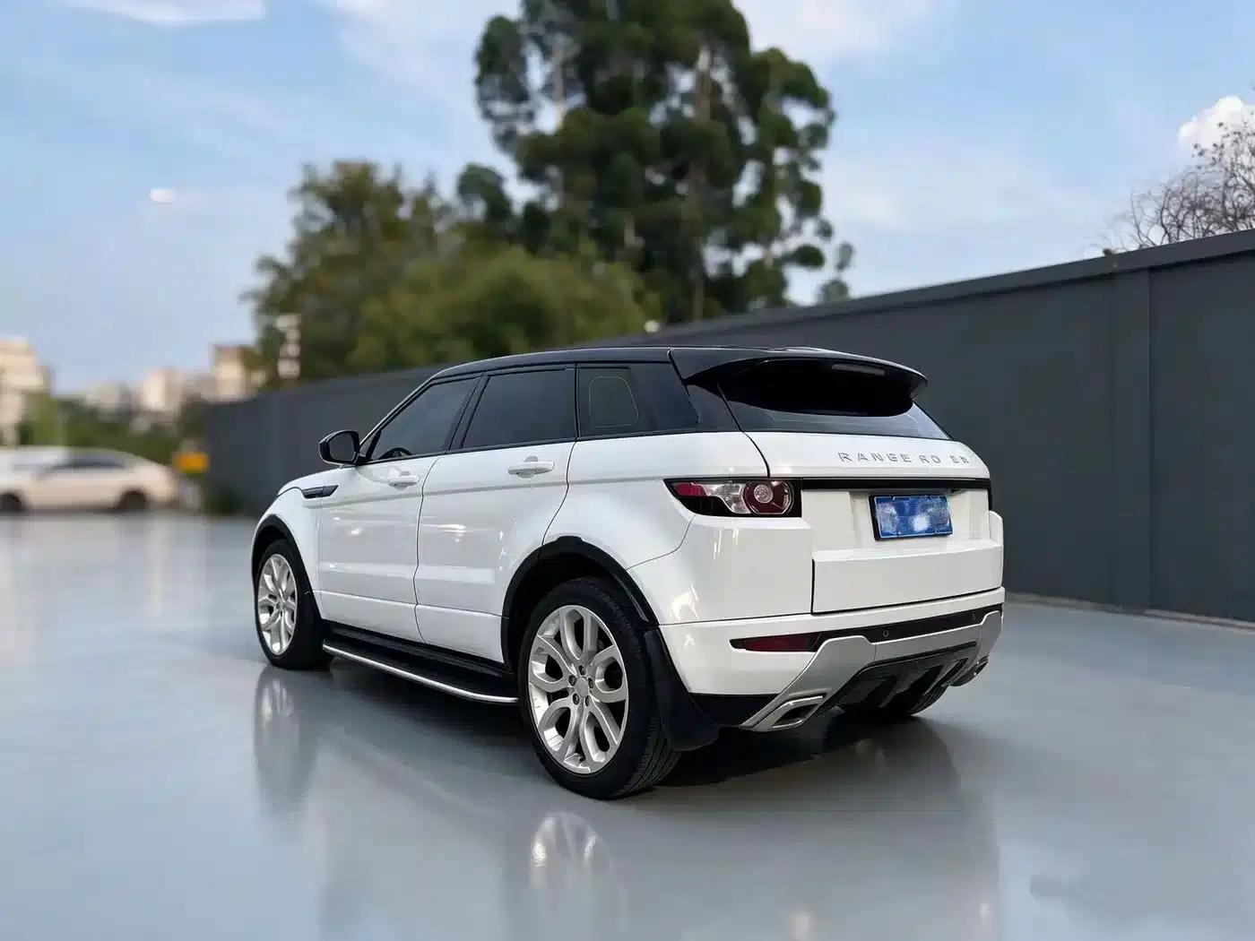 Range Rover Evoque (Imported) 2015 2.0T 5-Door Premium Edition — миниатюра 6